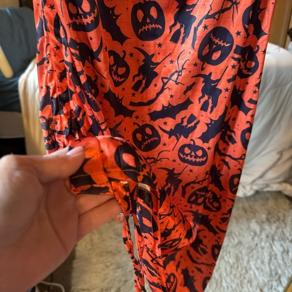 Halloween midi dress size medium NWOT - Picture 3 of 4